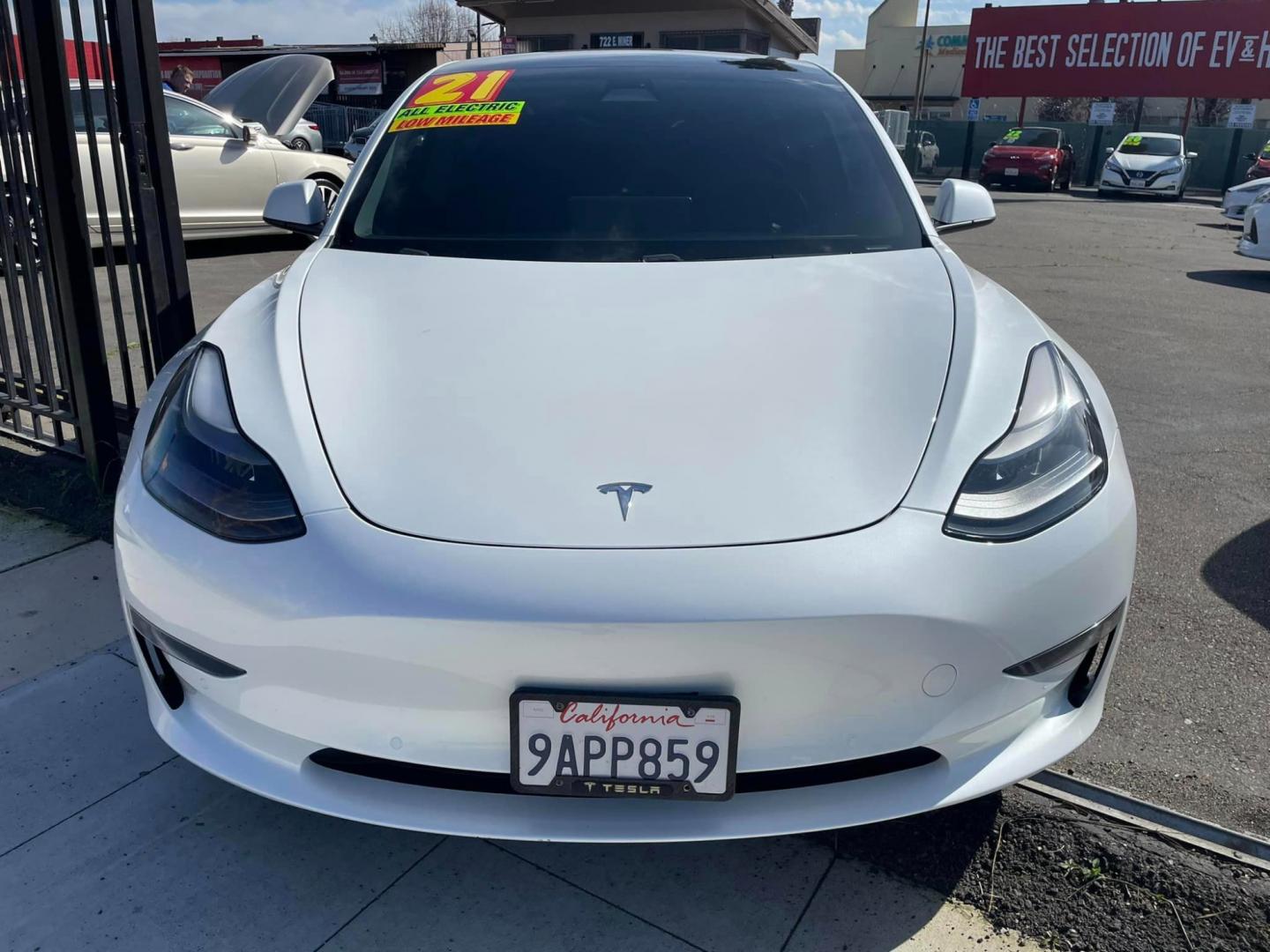 2021 WHITE /BLACK Tesla Model 3 Long Range (5YJ3E1EB8MF) with an ELECTRIC engine, 1A transmission, located at 744 E Miner Ave, Stockton, CA, 95202, (209) 944-5770, 37.956863, -121.282082 - Photo#2